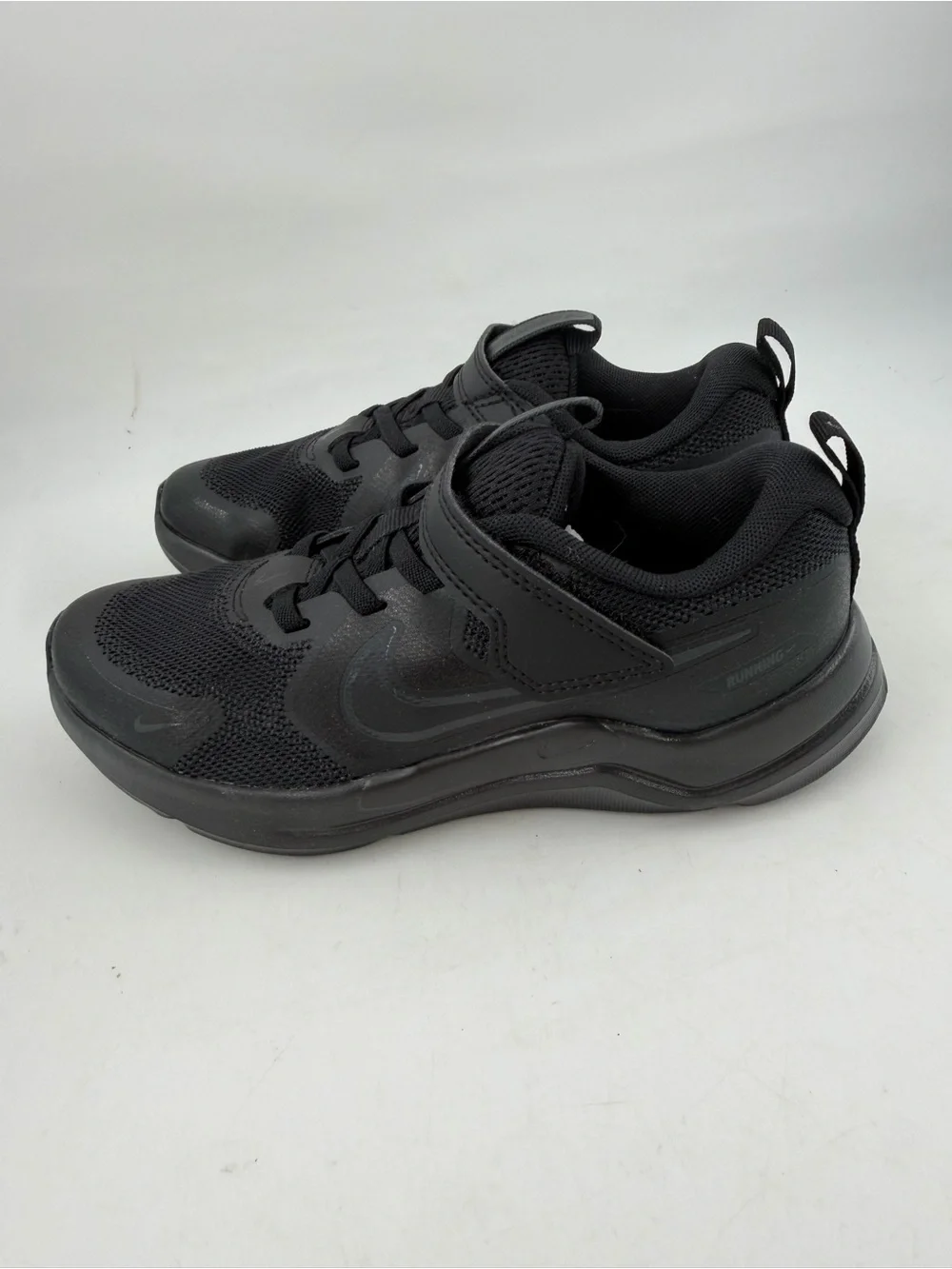 Nike Kid’s Triple Black Cosmic Runner Sneakers -SZ 1.5 Youth- Shoes Hook & Loop